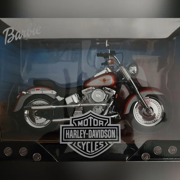 Harley-Davidson barbie model with unopened certificate - Picture 5 of 8